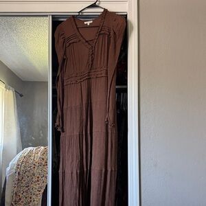 Moon River Brown Long Sleeve V-Neck Maxi Dress